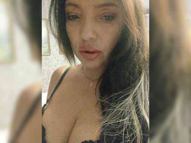 ProstoLolkaXXX webcam