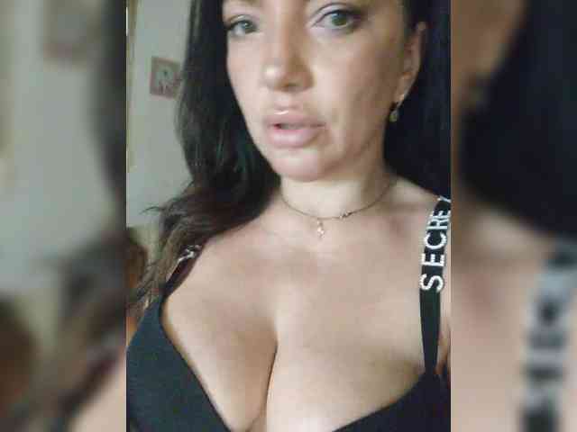 ProstoLolkaXXX webcam