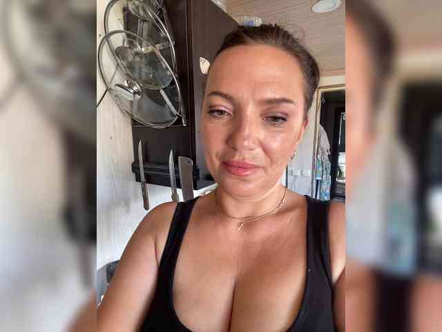 ProstoLolkaXXX webcam