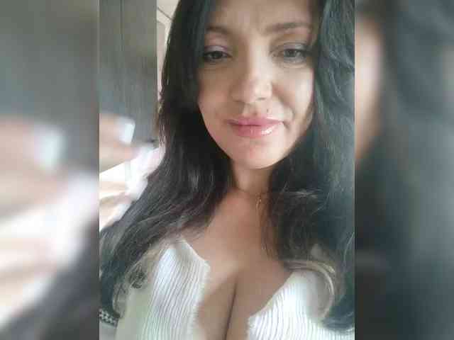ProstoLolkaXXX webcam