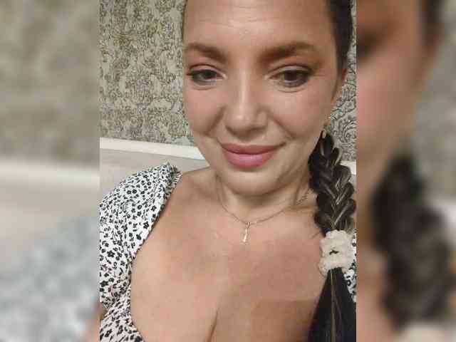 ProstoLolkaXXX webcam
