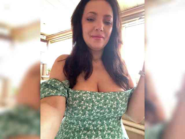 ProstoLolkaXXX webcam