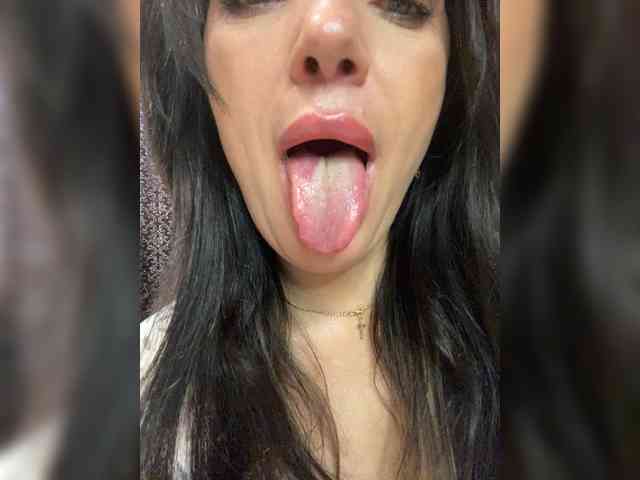 ProstoLolkaXXX webcam