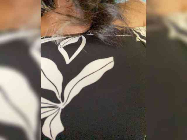 ProstoLolkaXXX webcam