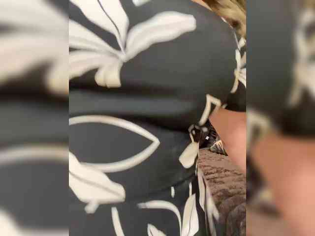 ProstoLolkaXXX webcam
