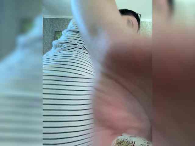 ProstoLolkaXXX webcam