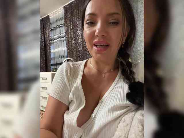 ProstoLolkaXXX webcam