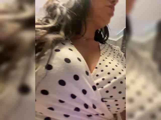 ProstoLolkaXXX webcam