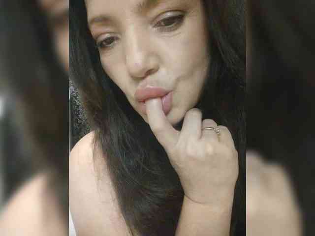ProstoLolkaXXX webcam
