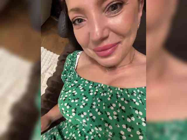 ProstoLolkaXXX webcam