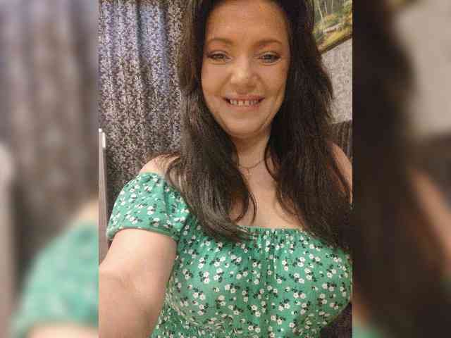 ProstoLolkaXXX webcam