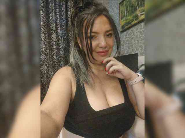ProstoLolkaXXX webcam