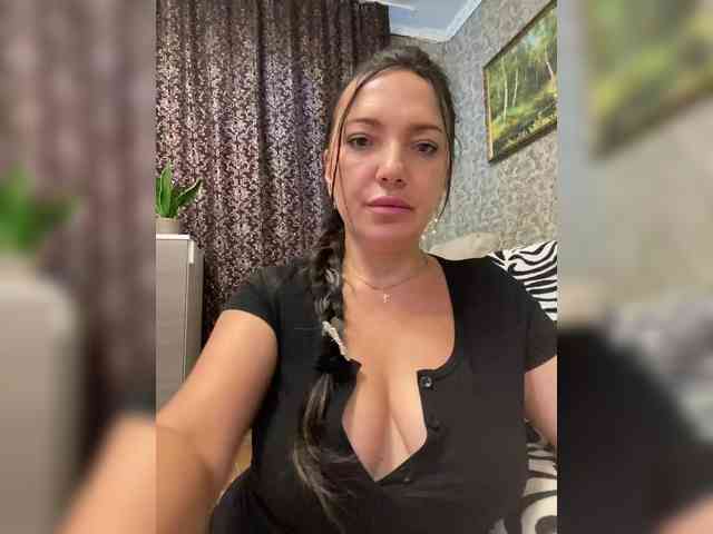 ProstoLolkaXXX webcam