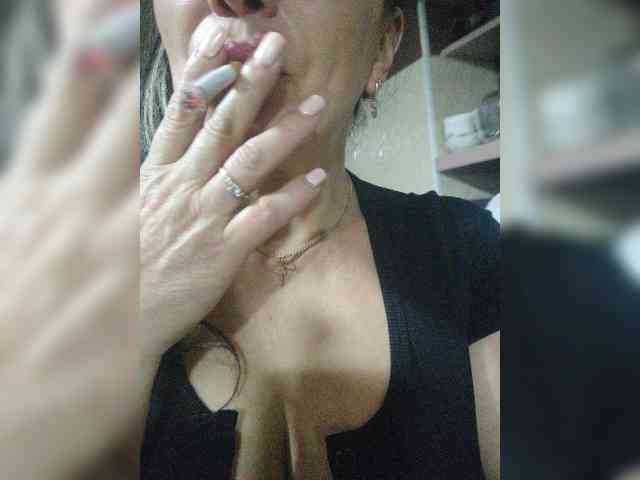 ProstoLolkaXXX webcam