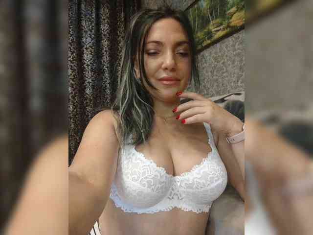 ProstoLolkaXXX webcam