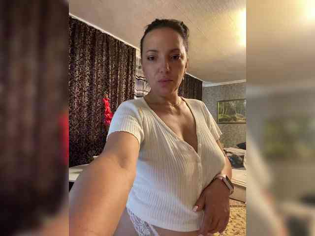 ProstoLolkaXXX webcam