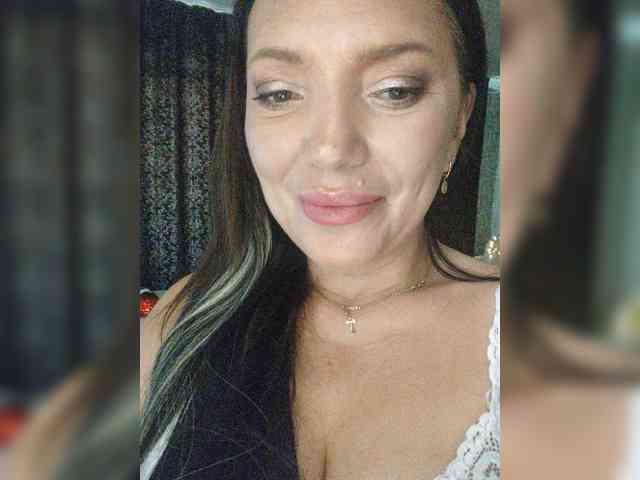 ProstoLolkaXXX webcam