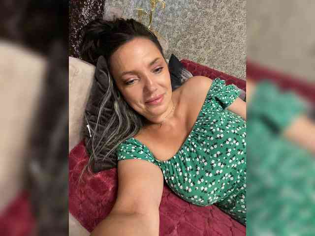 ProstoLolkaXXX webcam