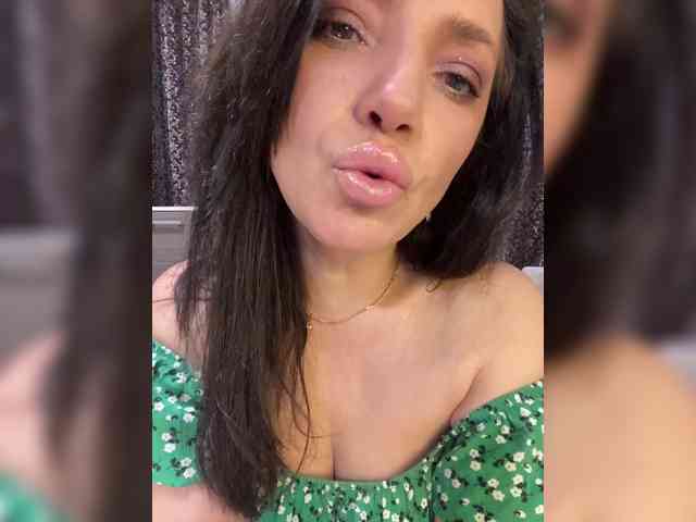 ProstoLolkaXXX webcam