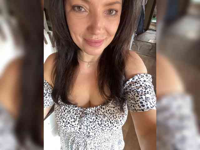 ProstoLolkaXXX webcam