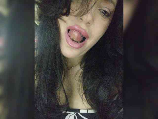 ProstoLolkaXXX webcam