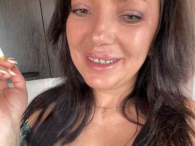 ProstoLolkaXXX webcam