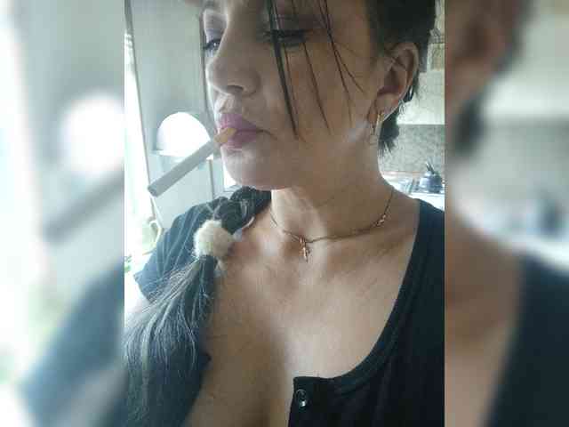ProstoLolkaXXX webcam