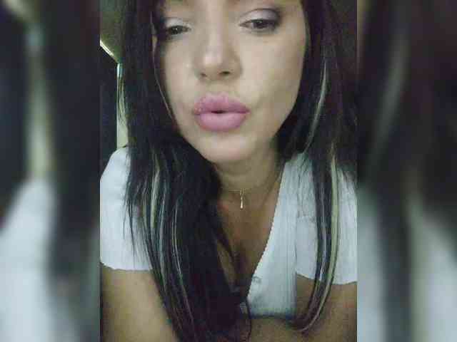ProstoLolkaXXX webcam