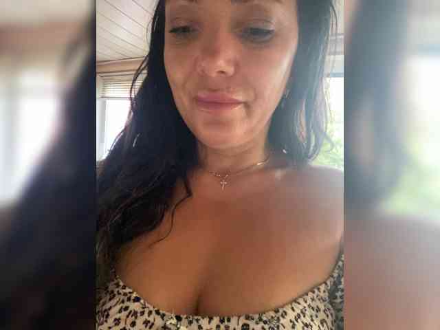 ProstoLolkaXXX webcam