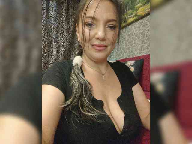 ProstoLolkaXXX webcam