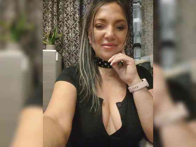 ProstoLolkaXXX webcam