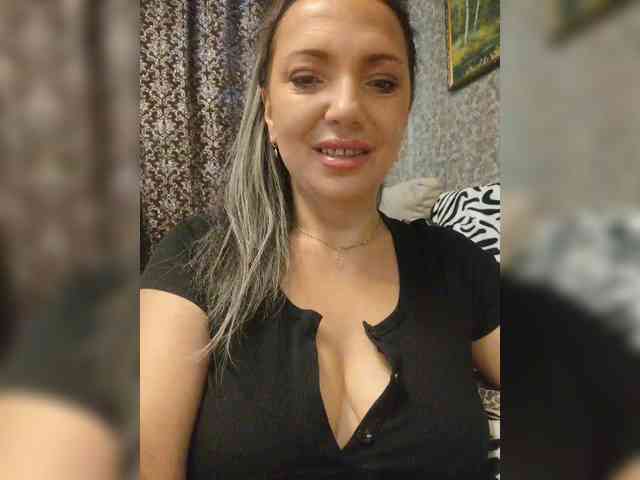 ProstoLolkaXXX webcam