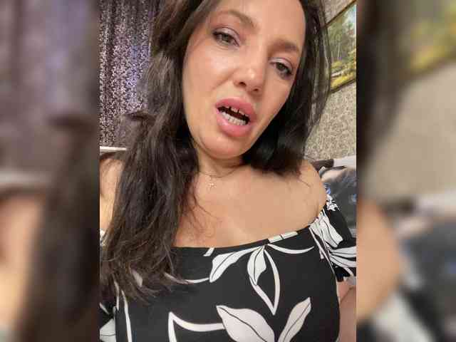 ProstoLolkaXXX webcam