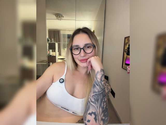 Miss-Fetish live cam on BongaCams