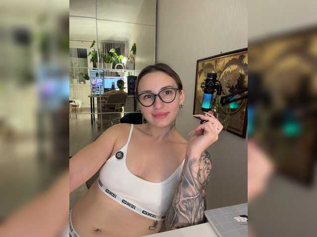 Miss-Fetish live cam
