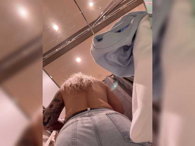 Miss-Fetish live cam on BongaCams