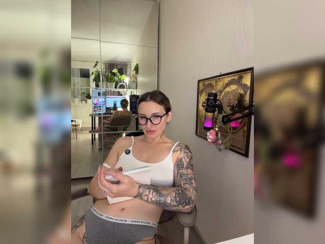 Miss-Fetish live cam
