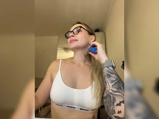 Miss-Fetish live cam on BongaCams