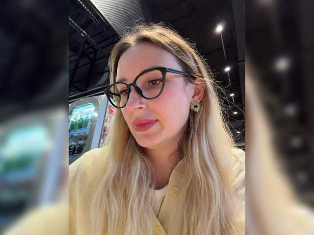 Miss-Fetish live cam on BongaCams