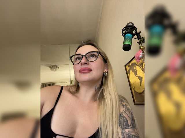 Miss-Fetish live cam on BongaCams
