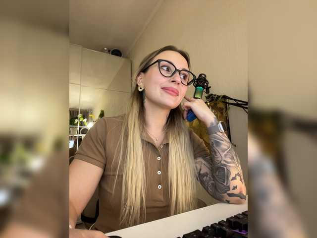 Miss-Fetish live cam on BongaCams