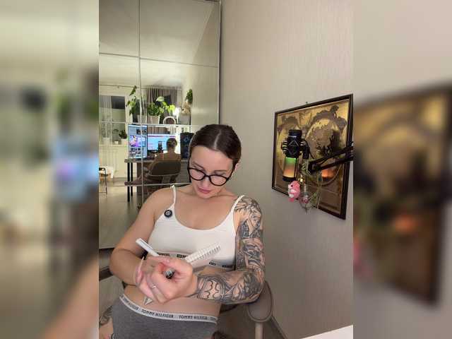 Miss-Fetish live cam