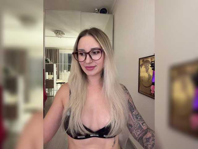 Miss-Fetish live cam on BongaCams