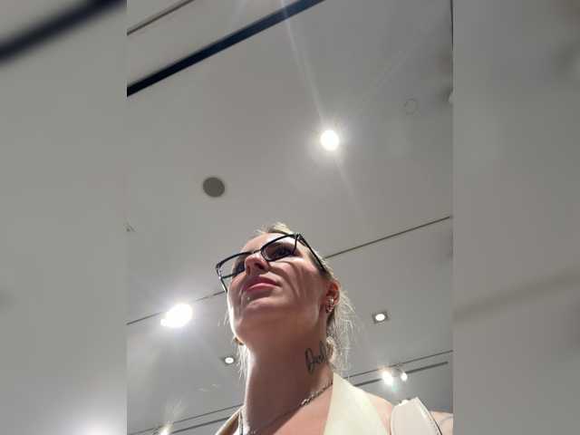 Miss-Fetish's BongaCams show and profile