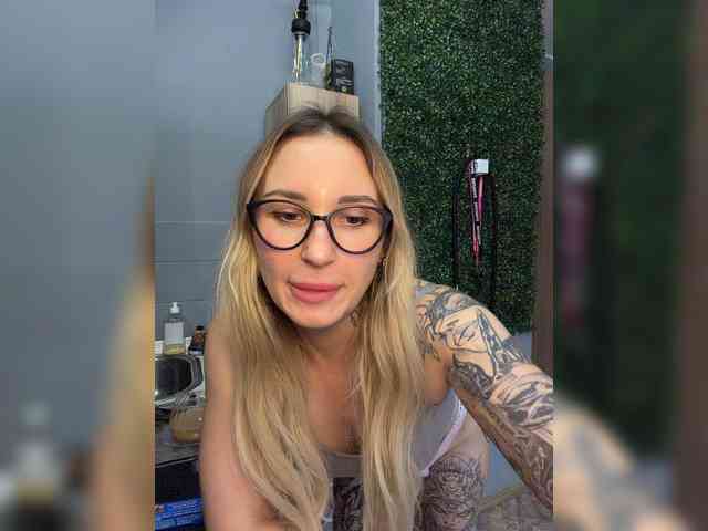 Miss-Fetish Sex Cam Show