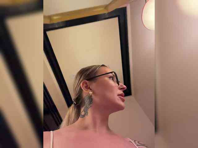 FetishTeacher webcam