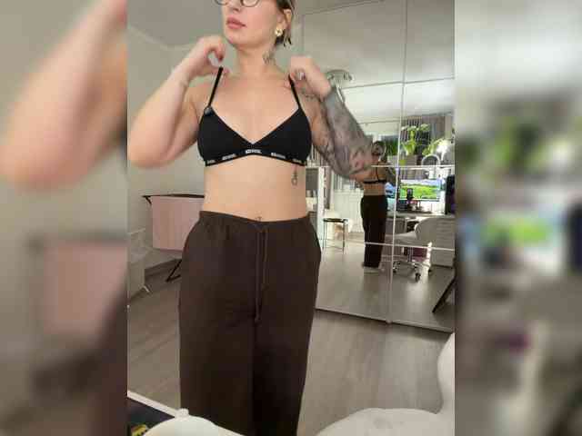 FetishTeacher webcam