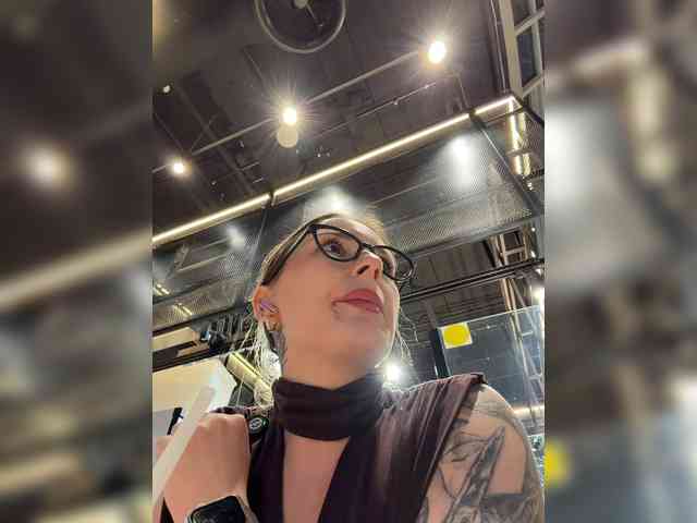 FetishTeacher webcam