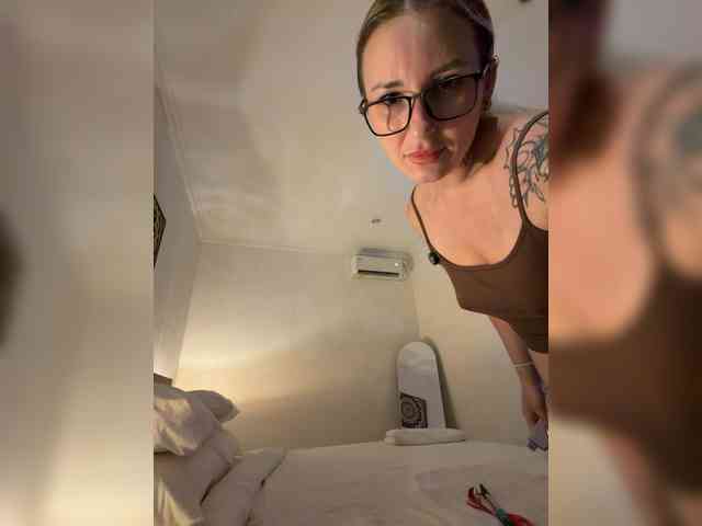 FetishTeacher webcam