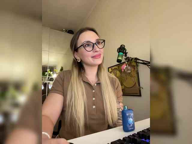 Miss-Fetish Sex Cam Show